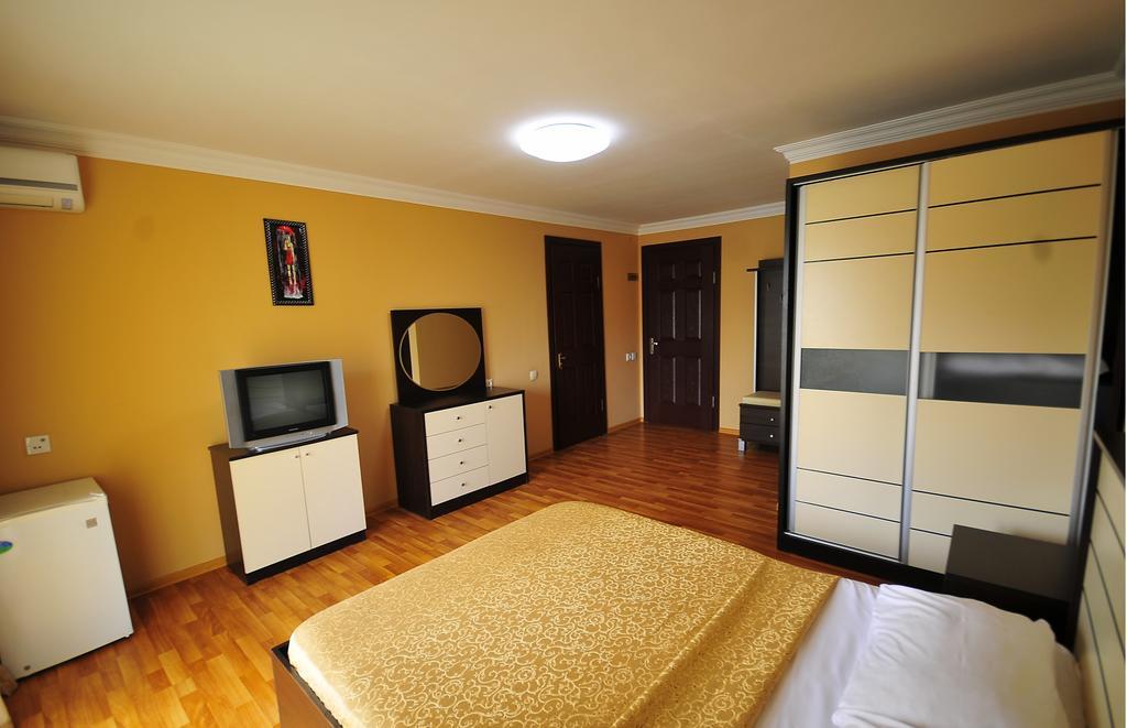 Prestige Hotel Batumi Exterior foto